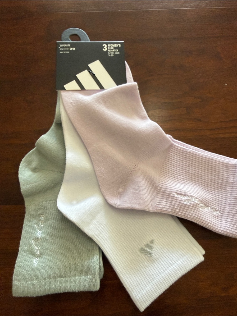 adidas Women's 3-Pack Crew Socks - women’s shoe size 5-10 NWT